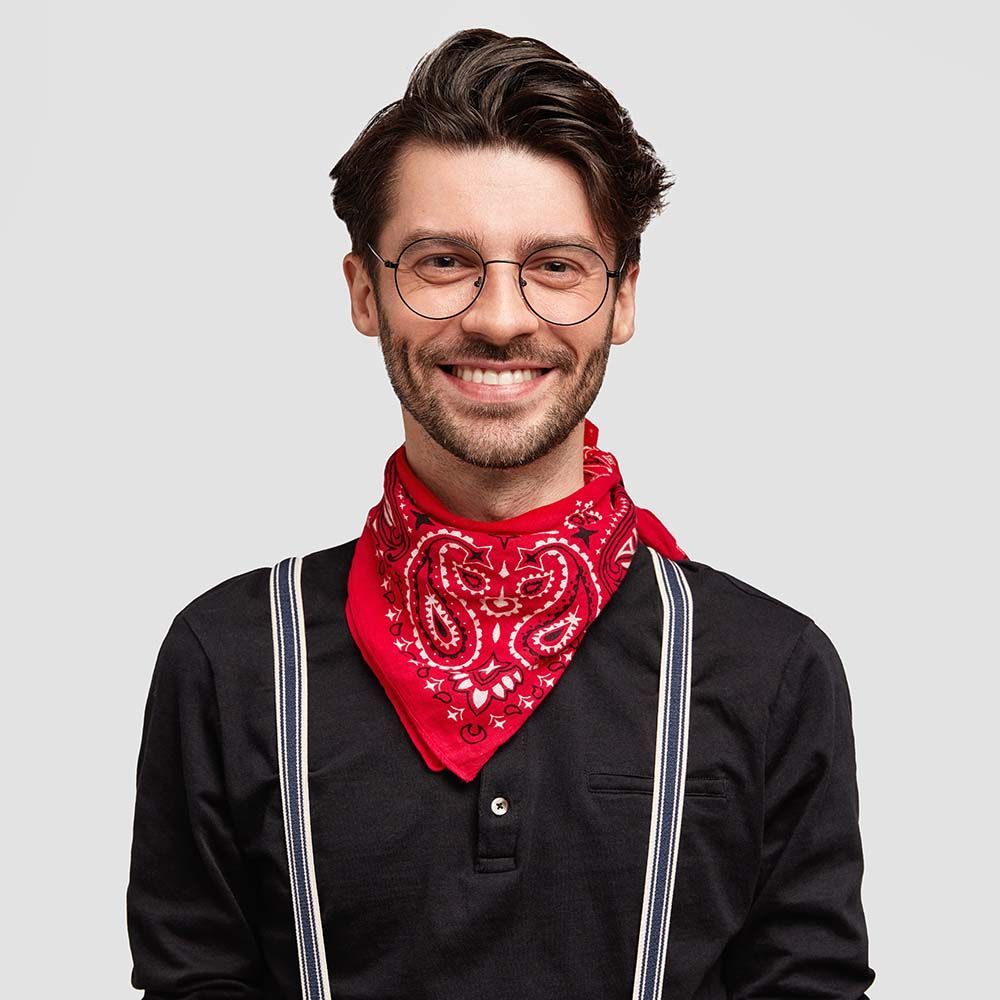 portrait of cheerful fashionable hipster guy in el vayrgdj.jpg